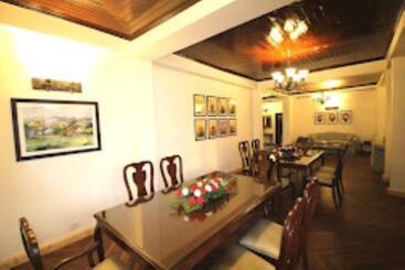 فندق The Oaktree House In Shimla