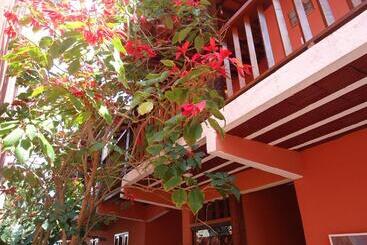 Пансион Flores De Búzios Suítes