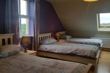 Whitethorn Lodge, Bed & Breakfast, Lackafinna