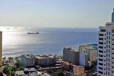 هتل 60 Percent Off Deluxe Ocean View Rooms Free Pool And Free Sauna Access Included Perfect Location Nea