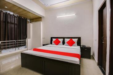 Oyo Hotel Rest Inn   78