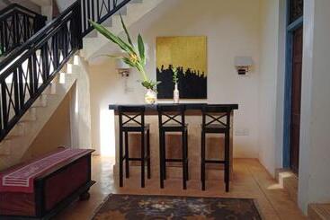 بنسيون Hiriketiya Cove Inn