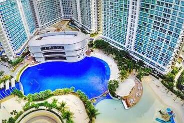 Azure Urban Resort Near Naia Airport Free Wifi And Netflix