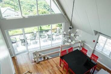 צימר Jacobs Hill Tagaytay