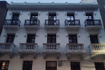 Black Swan Hostel Granada