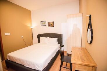 هتل 1991 Boutique