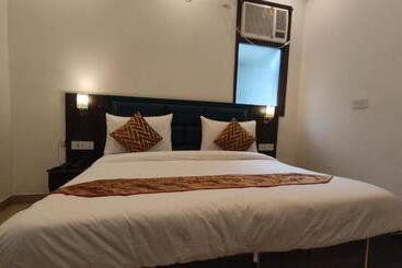 호텔 Lyf Corporate Suites Noida Sec 56