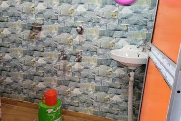 호텔 Staymaker Rajdeep Guest House