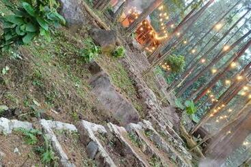 ホテル The Nest Glamping