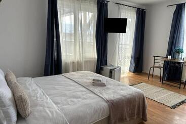 بنسيون Ambra Room S