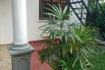 بنسيون Villa Manu Hikkaduwa