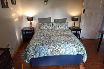 פנסיון Rooster Room