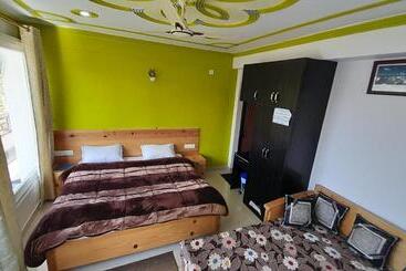 بنسيون The Kiwi Shadow Guest House