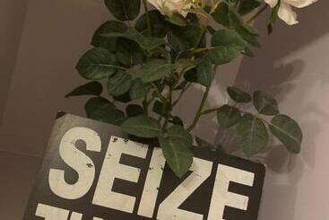 استراحتگاه Azure Urban Residences Parañaque By M&d Maui Tower