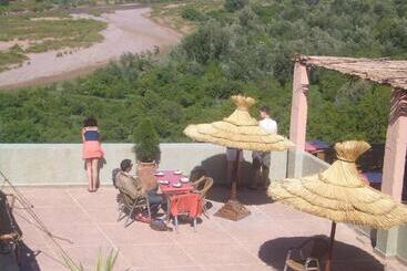 تختخواب و صبحانه Kasbah Andor