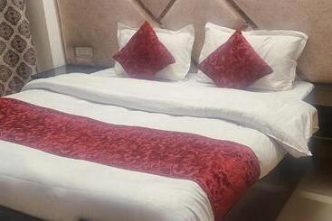 مبيت وإفطار The Aston Hills A Luxury Stay , Shimla