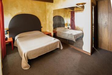 住宿加早餐 Torrimpietra Guest House