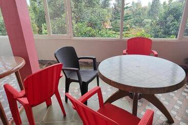 هتل Sahyadri Lodge And Restaurant