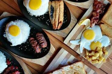 Hotel White House In