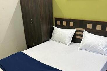 پانسیون Elite Inn