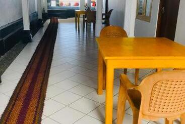 膳宿费 Surfing Beach Guest House