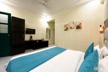 הוסטל The Wraveler Tapovan Rooms And Dorms