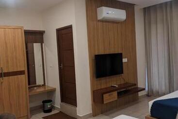 فندق Mountview By Farstay Wayanad