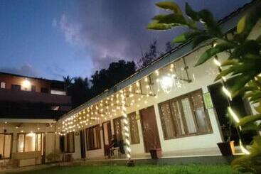 فندق Nagri Airport Inn