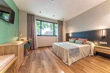 בית מלון כפרי Villa Universitaria