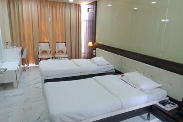 בית מלון כפרי Vits Select Grand Inn, Ratnagiri