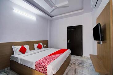 Oyo Hotel Kk Parardise