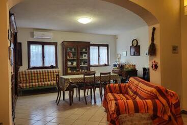 پانسیون Latte & Miele Hause