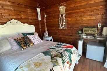 بنسيون The Petite Suite