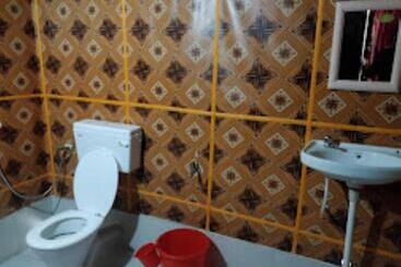 אתר נופש Ayang Okum River Bank Bamboo Cottage Kaibortta Gaon