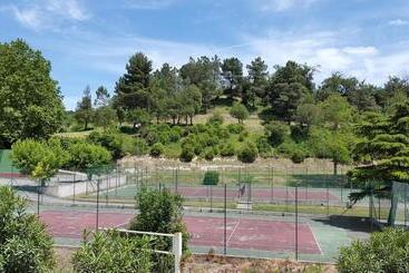 צימר Domaine Des Jasses