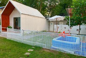 مبيت وإفطار เดอะมินิมอล นอร์ดิกเฮ้าส์the Minimal Nordic House By The Mountain Ozoneบ้านโอโซนขุนเขาแก่งกระจาน