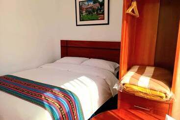 فندق فئة نجمة واحدة El Sol Hotel Urubamba