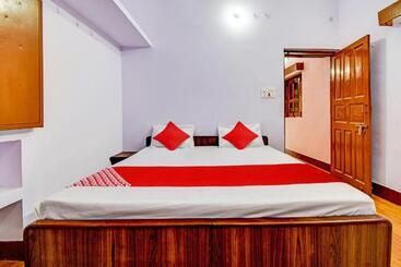 בית מלון כפרי Super Oyo Flagship Alpine Homestay