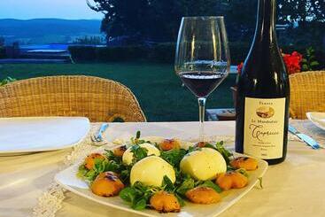 Tenuta Le Mandorlaie, Agriturismo In Scansano