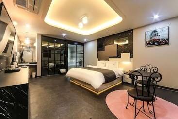 モーテル Ulsan Yeongnam Alps Dragonfly