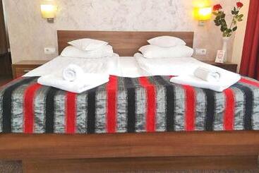 بنسيون Vila Evergreen