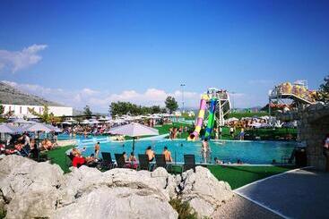 هتل آپارتمان Sl Olimp