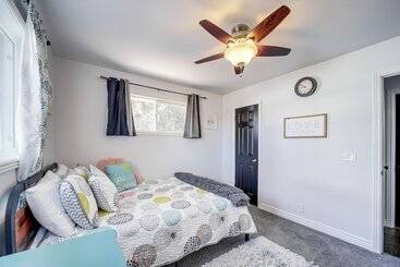 بيت ريفى Artsy Cottonwood Home W/ Hot Tub, Walk To Wineries