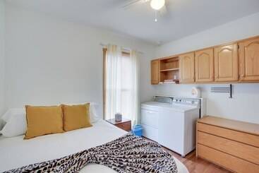 بيت ريفى Bethpage Home W/ Private Hot Tub & Game Room!