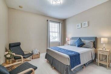 بيت ريفى Hot Tub + Fire Pit: Spacious Cape Coral Oasis!