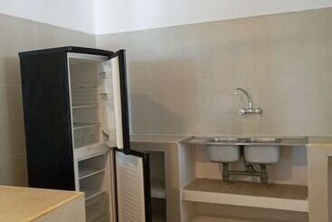 בית מלון כפרי Sunrise Beach Villa