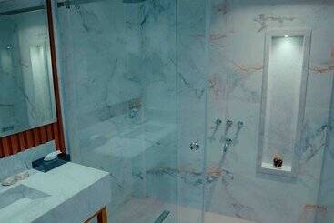 Ht Hotel Deluxe Resort & Spa