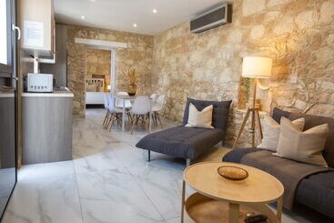 Пансион Phaedrus Living Luxury Stone House Armou