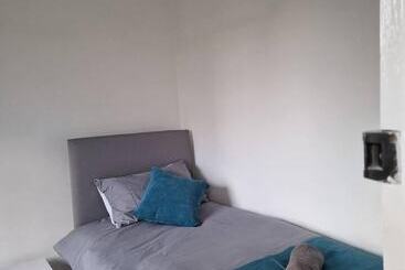 דירת נופש Immaculate 3bedroom House In Birmingham