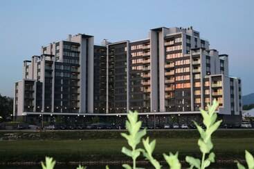 هتل آپارتمان River Walk Sarajevo